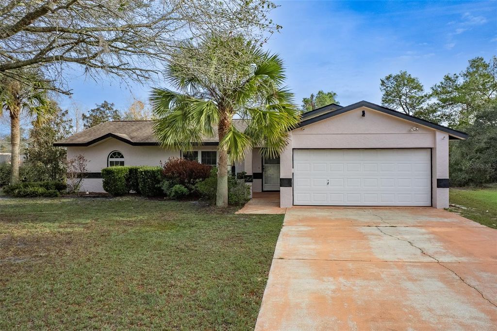 Photo of 17379 SW 27th Court Road, Ocala, FL 34473 (MLS # OM715390)