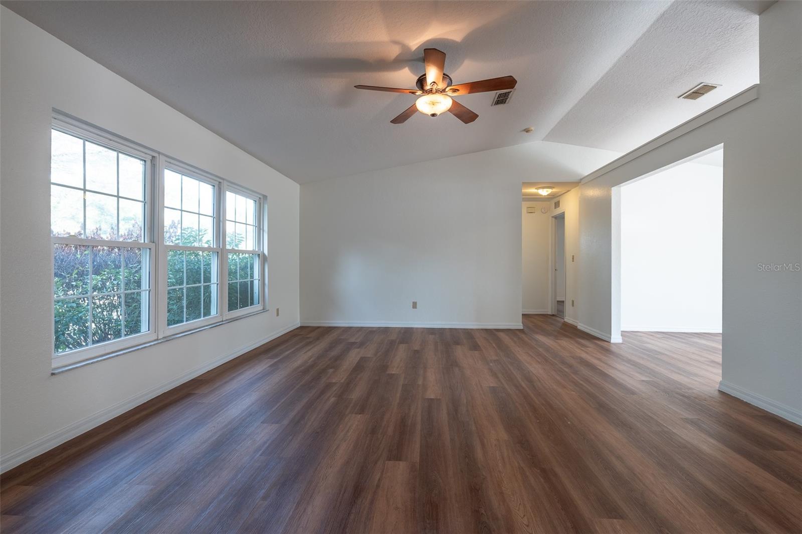 MARION OAKS UN 04 - Residential