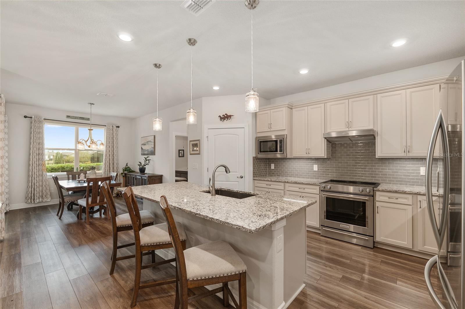 STONE CREEK / WELLINGTON - Residential