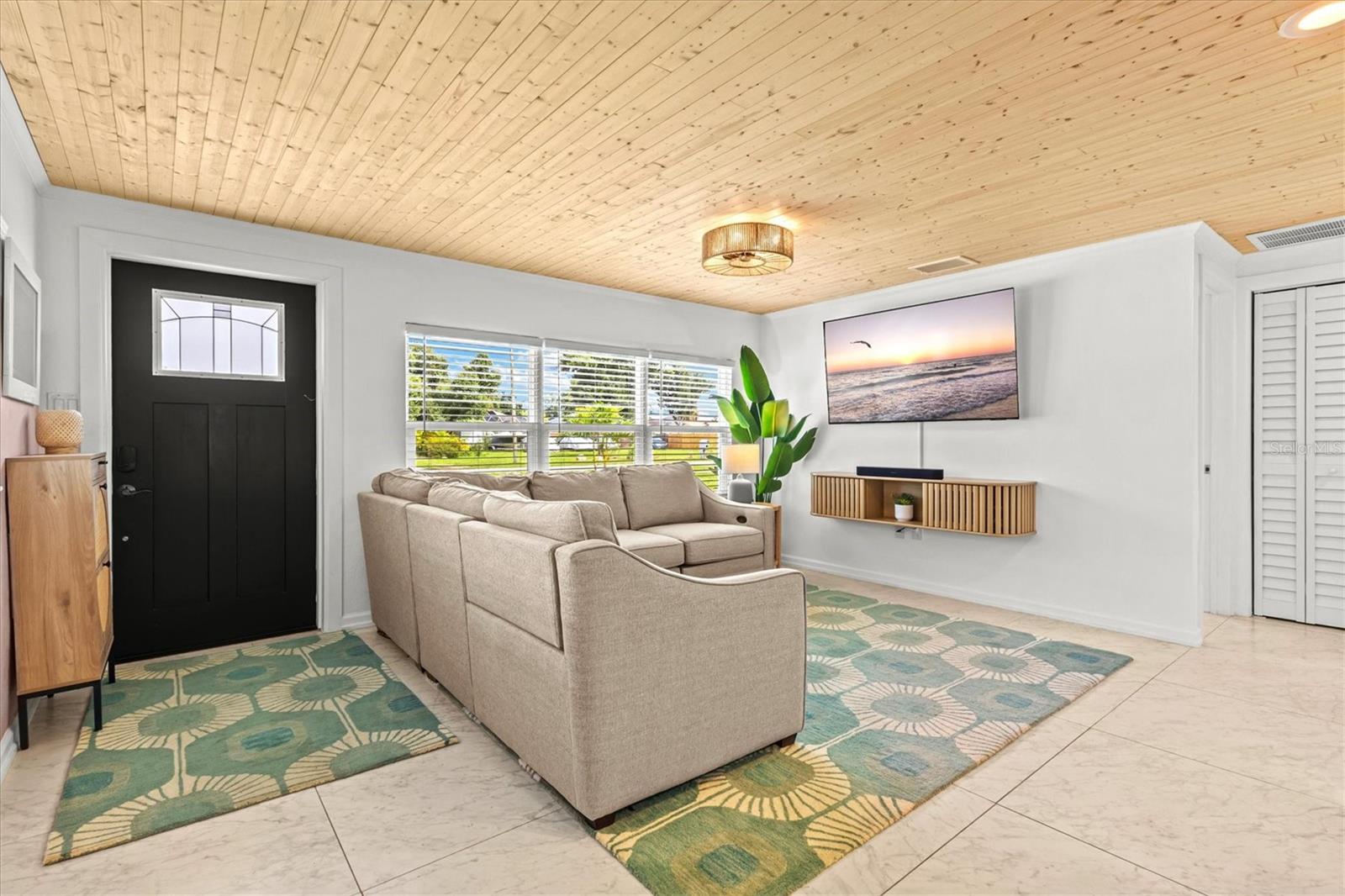 315 AZALEA ROAD