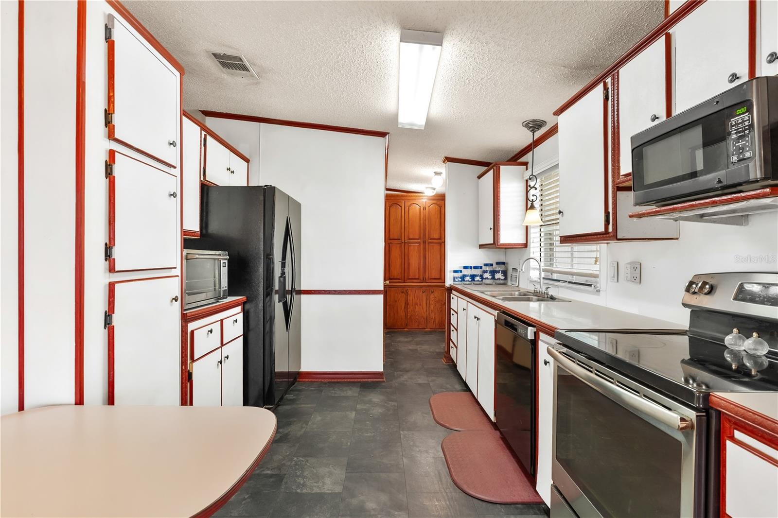 LEESBURG EAST COACHWOOD COLONY ADD 02 - Residential