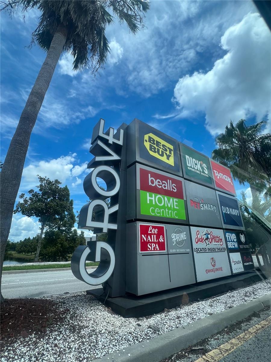 QUAIL HOLLOW ESTATES - Land