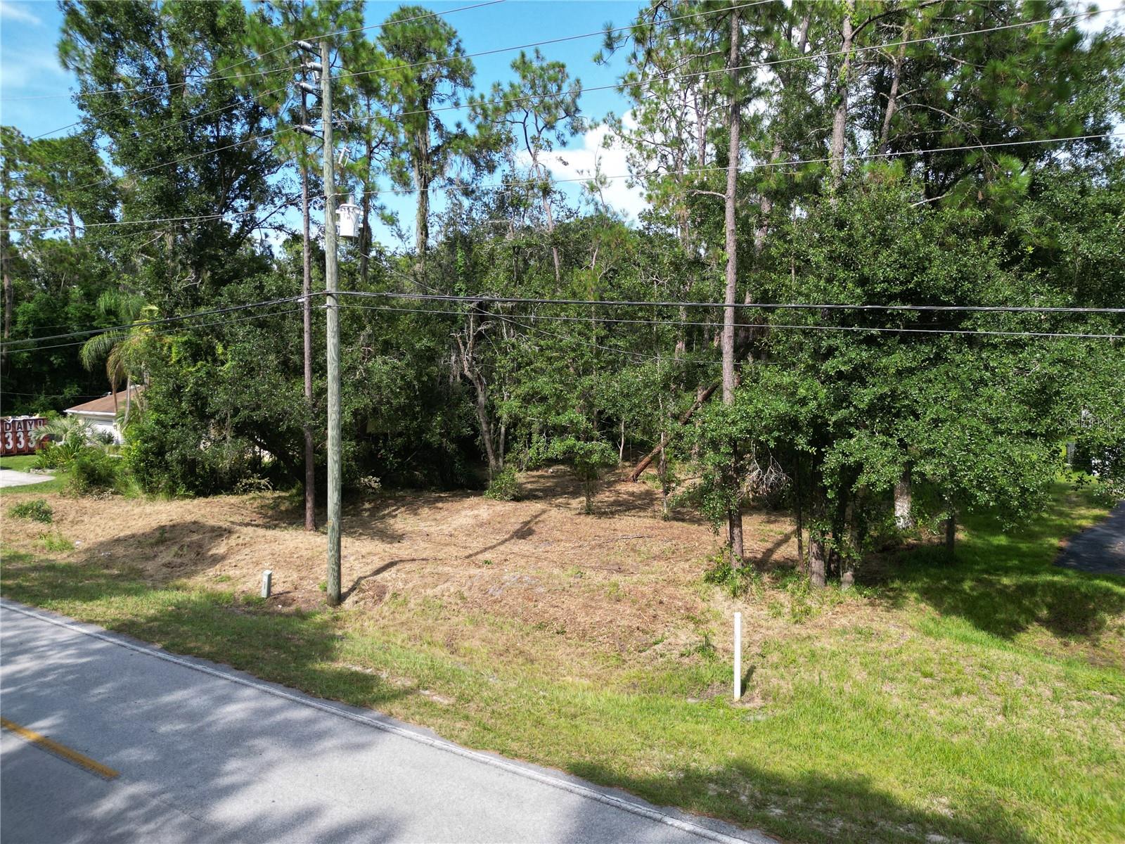 QUAIL HOLLOW ESTATES - Land