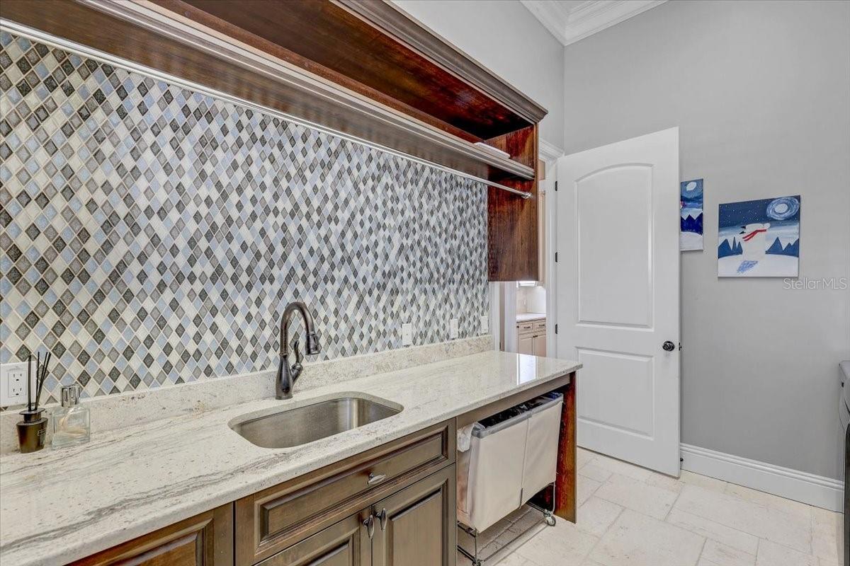 SANCTUARY ON LIVINGSTON PH - Residential