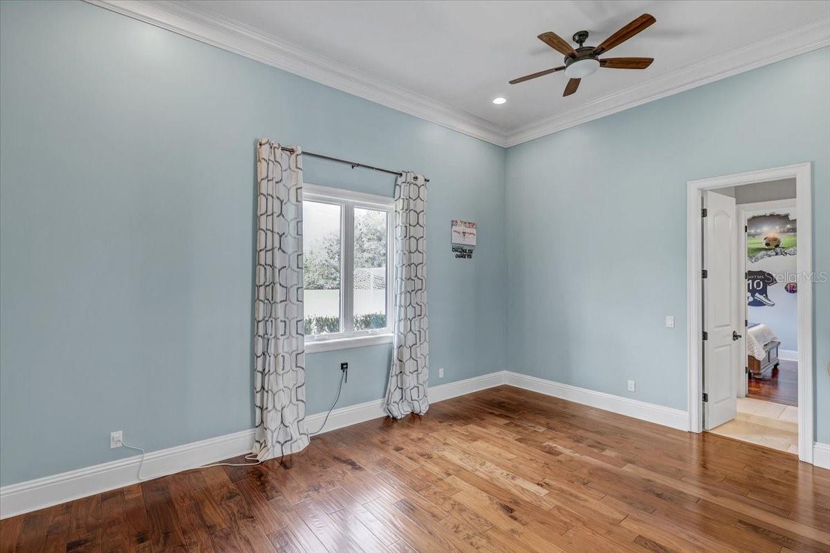 SANCTUARY ON LIVINGSTON PH - Residential