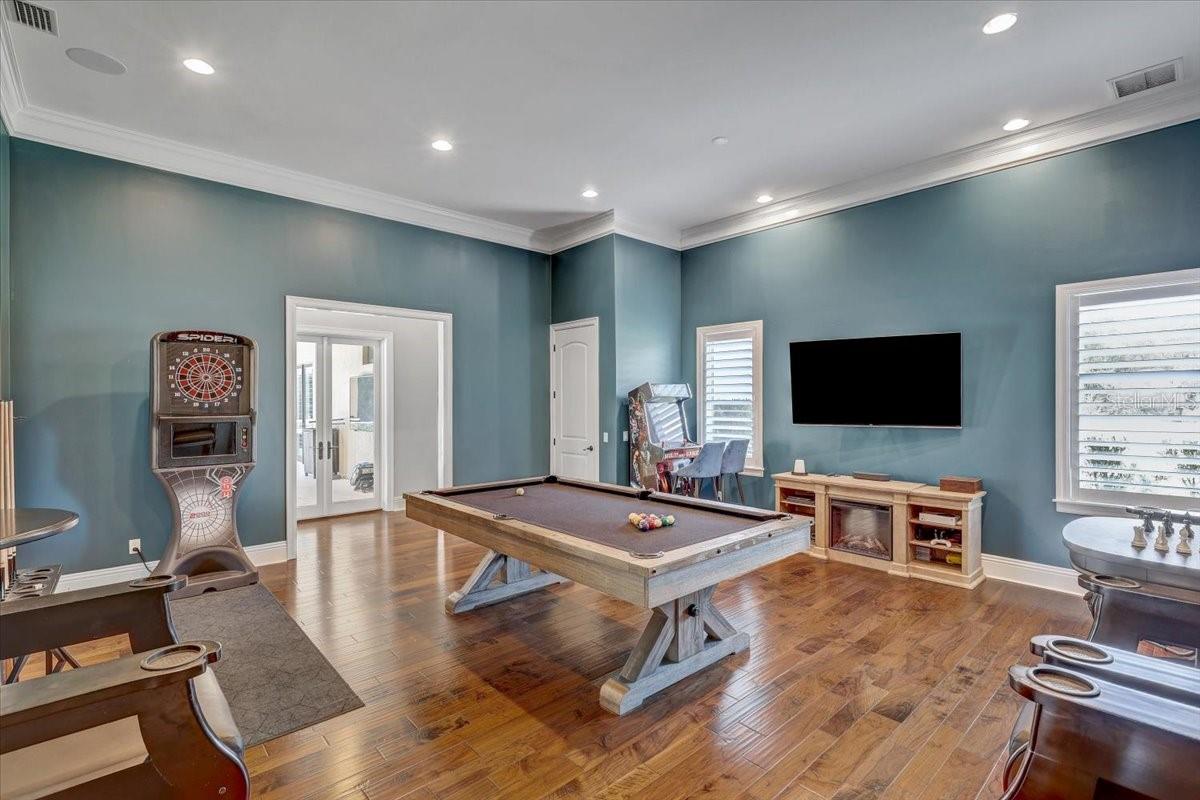 SANCTUARY ON LIVINGSTON PH - Residential