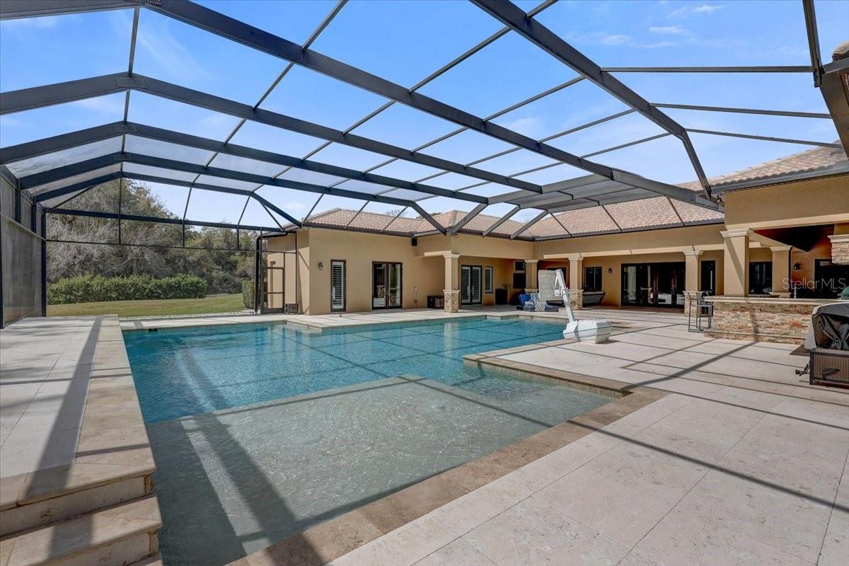 SANCTUARY ON LIVINGSTON PH - Residential