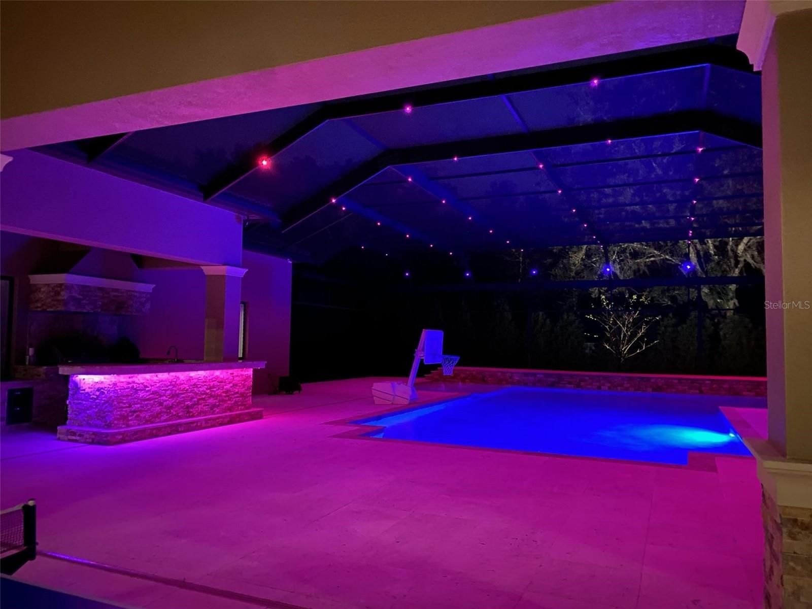 SANCTUARY ON LIVINGSTON PH - Residential