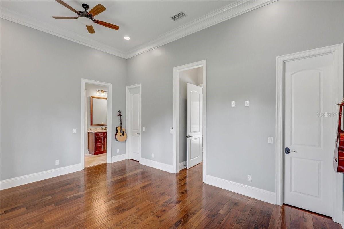 SANCTUARY ON LIVINGSTON PH - Residential