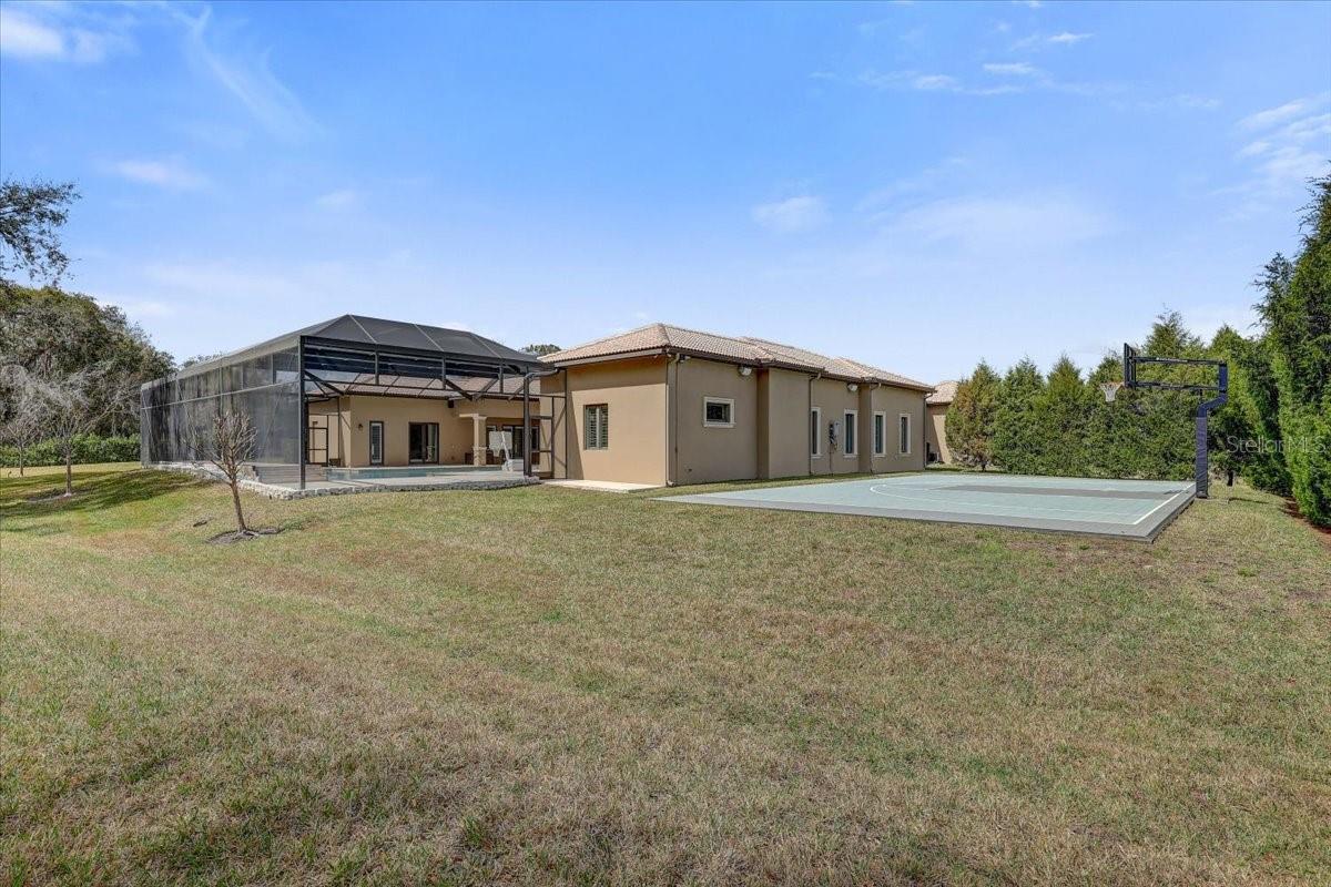 SANCTUARY ON LIVINGSTON PH - Residential