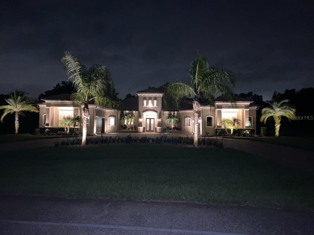 Photo of 2620 Tylers River Run, Lutz, FL 33559 (MLS # TB8484408)