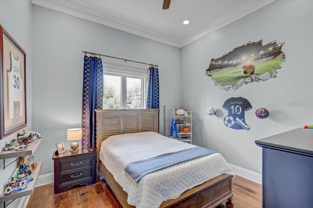 SANCTUARY ON LIVINGSTON PH - Residential