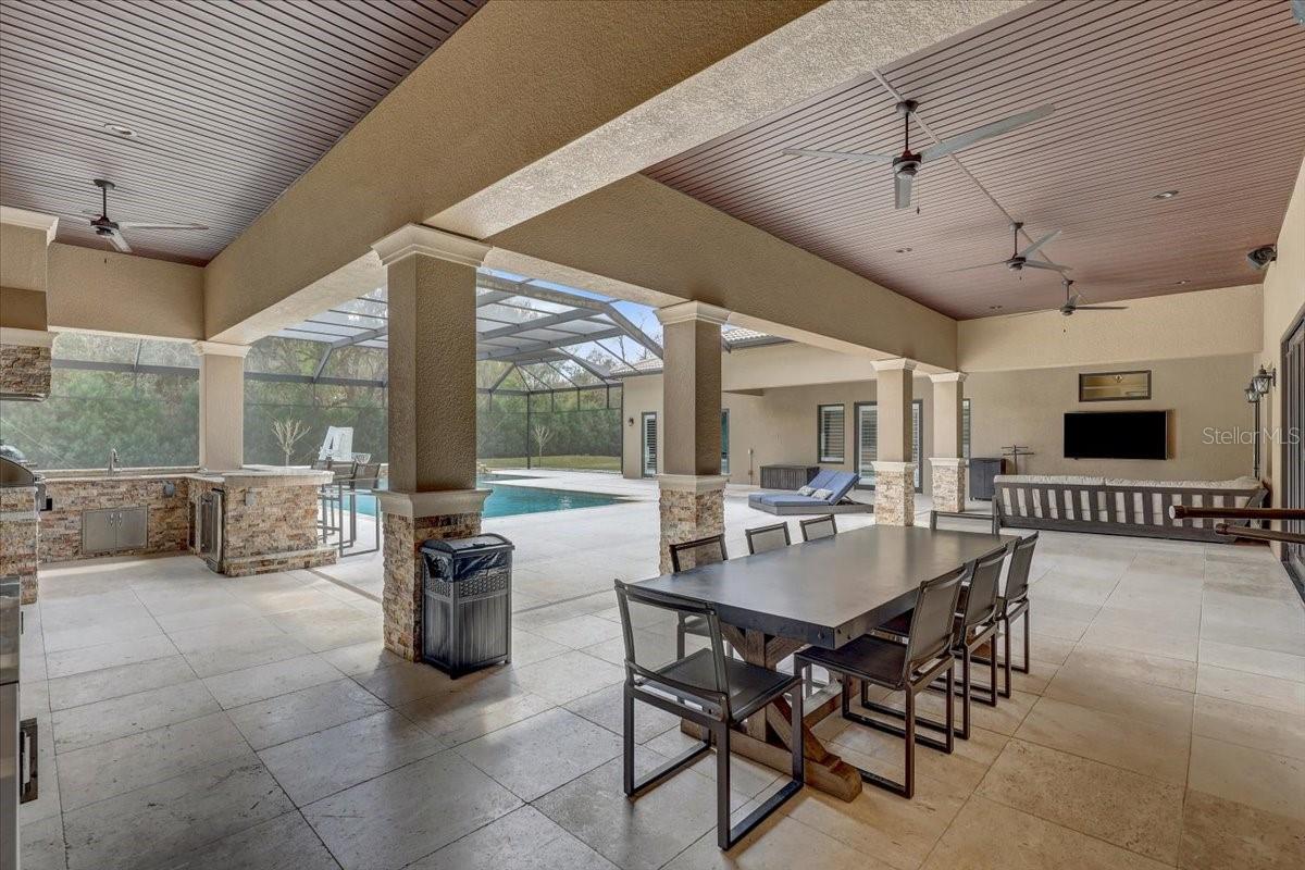 SANCTUARY ON LIVINGSTON PH - Residential