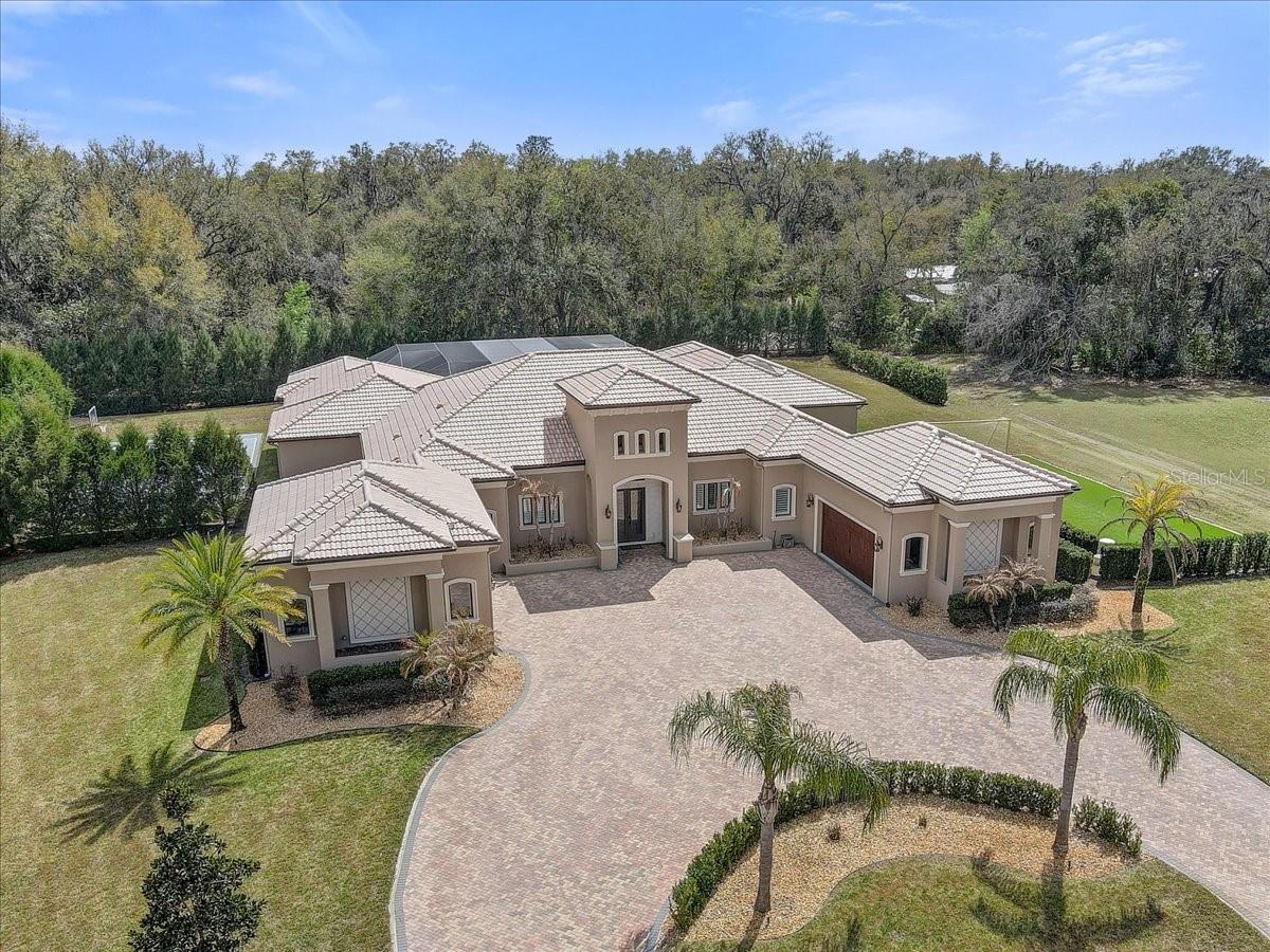 SANCTUARY ON LIVINGSTON PH - Residential