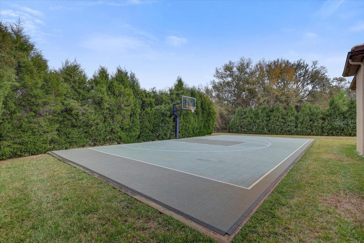 SANCTUARY ON LIVINGSTON PH - Residential