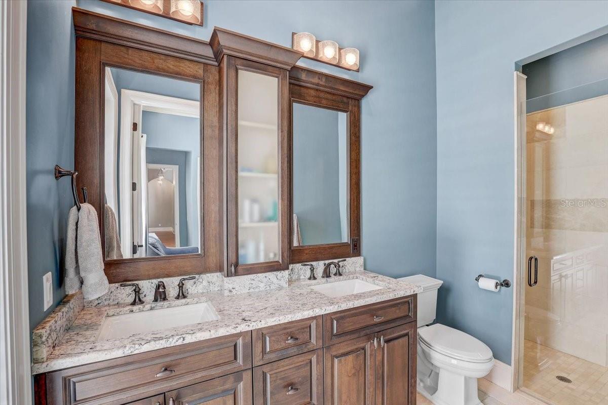 SANCTUARY ON LIVINGSTON PH - Residential