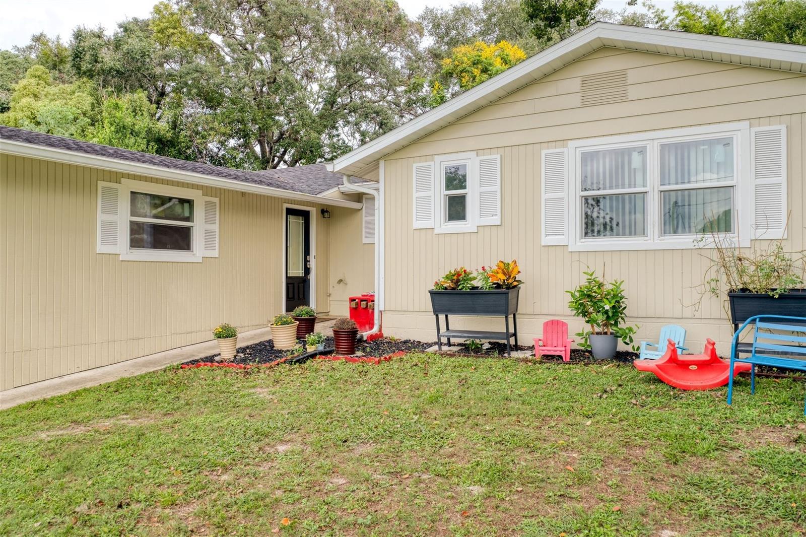 246 ANGELES ROAD
