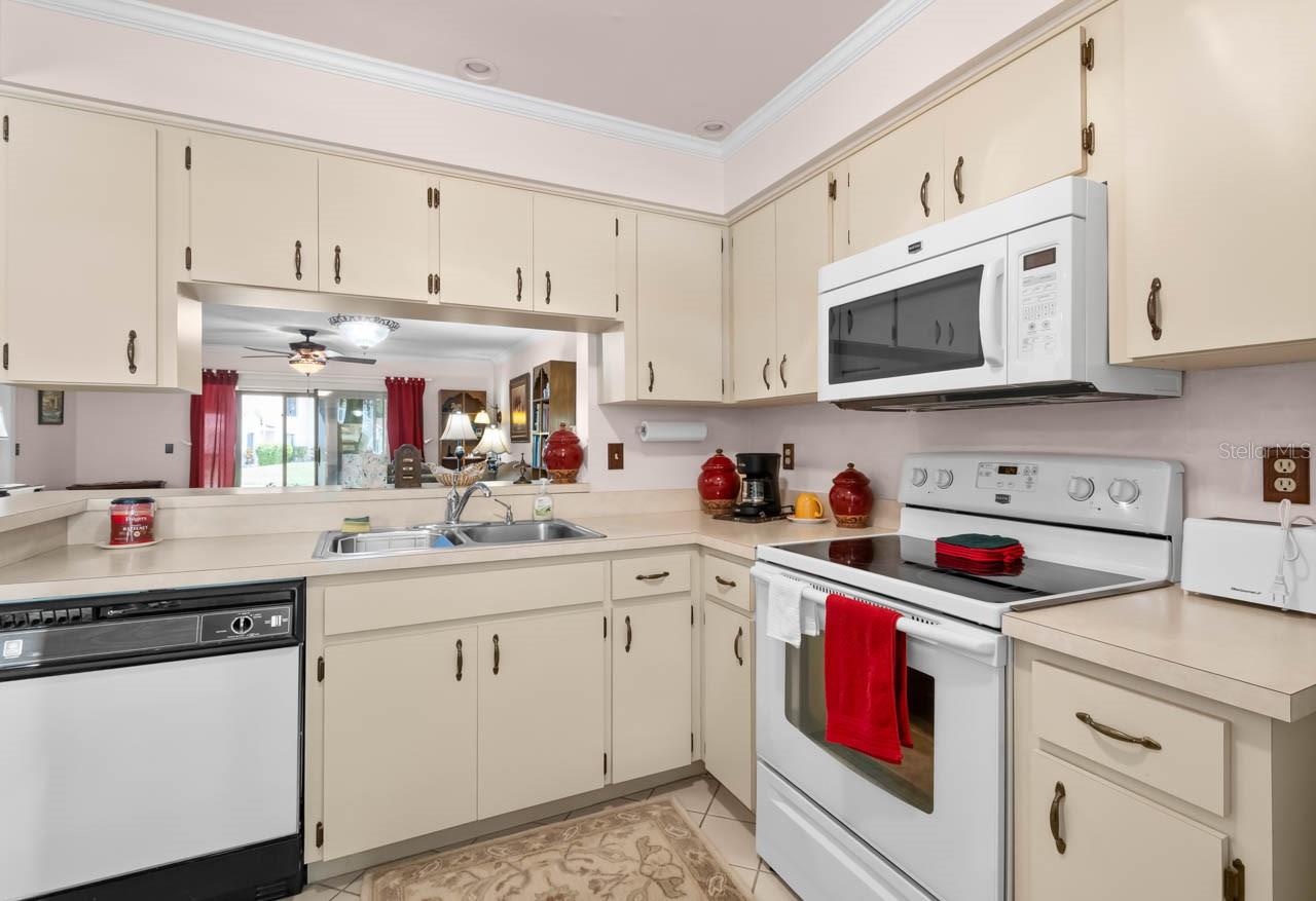 THE KNOLLS OF KINGS POINT II A - Residential