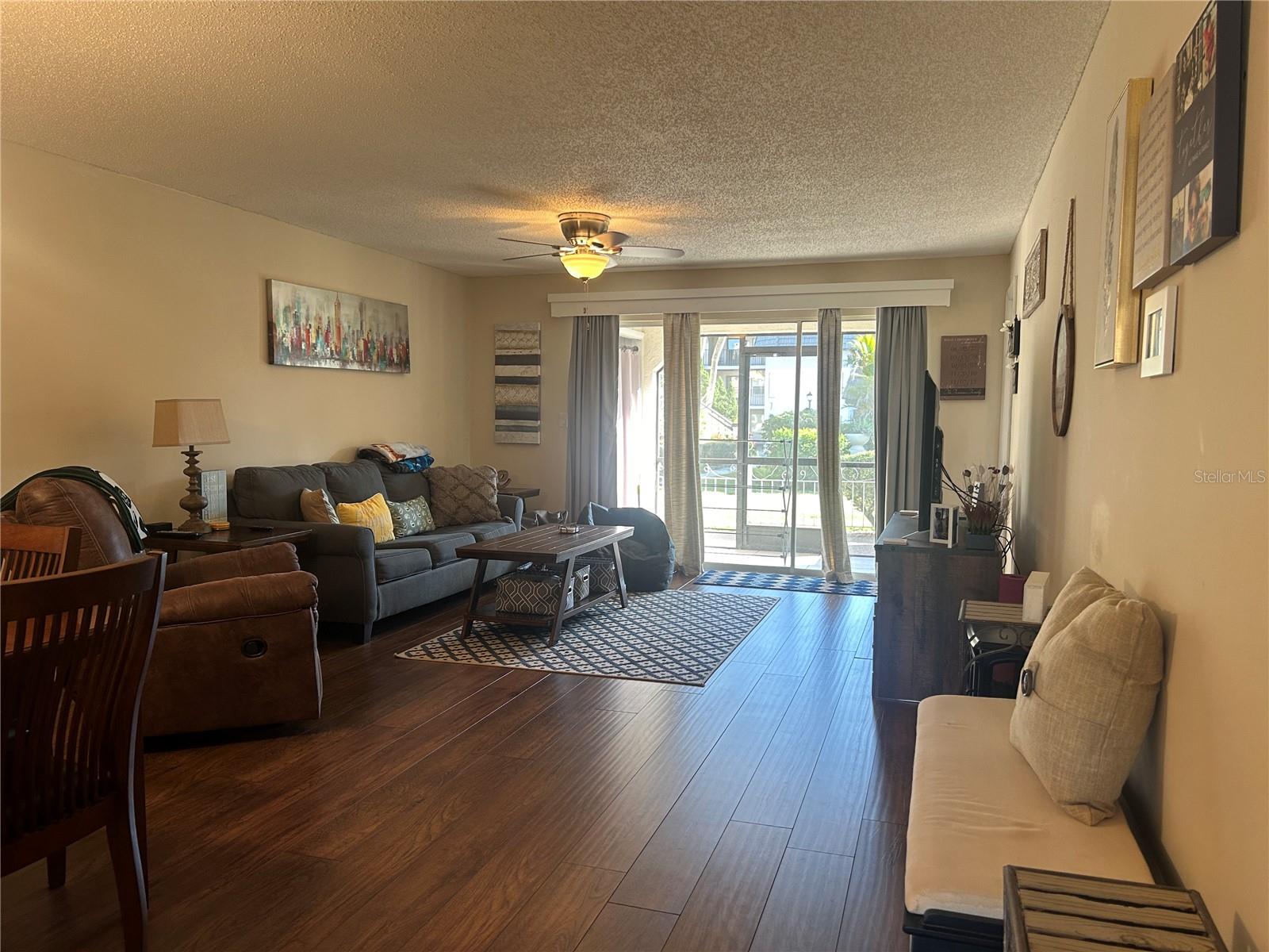 2105 CORDOVA GREEN 2105