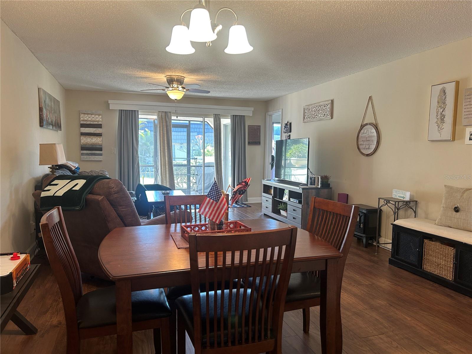 2105 CORDOVA GREEN 2105