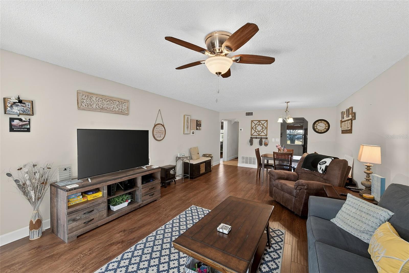 2105 CORDOVA GREEN 2105