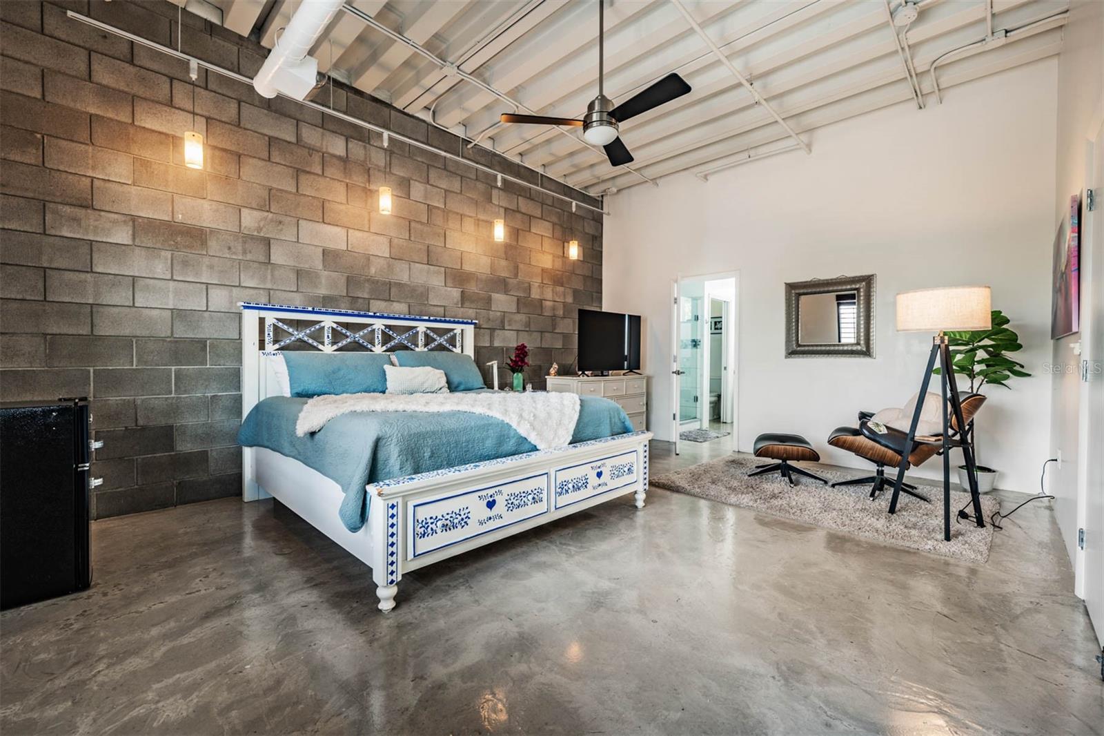 PARKLAND LOFTS - Residential