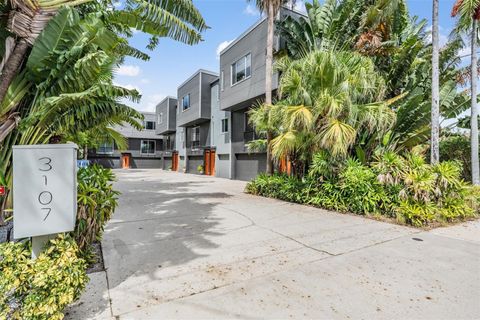 Photo of 3107 W De Leon Street #6, Tampa, FL 33609 (MLS # TB8507675)