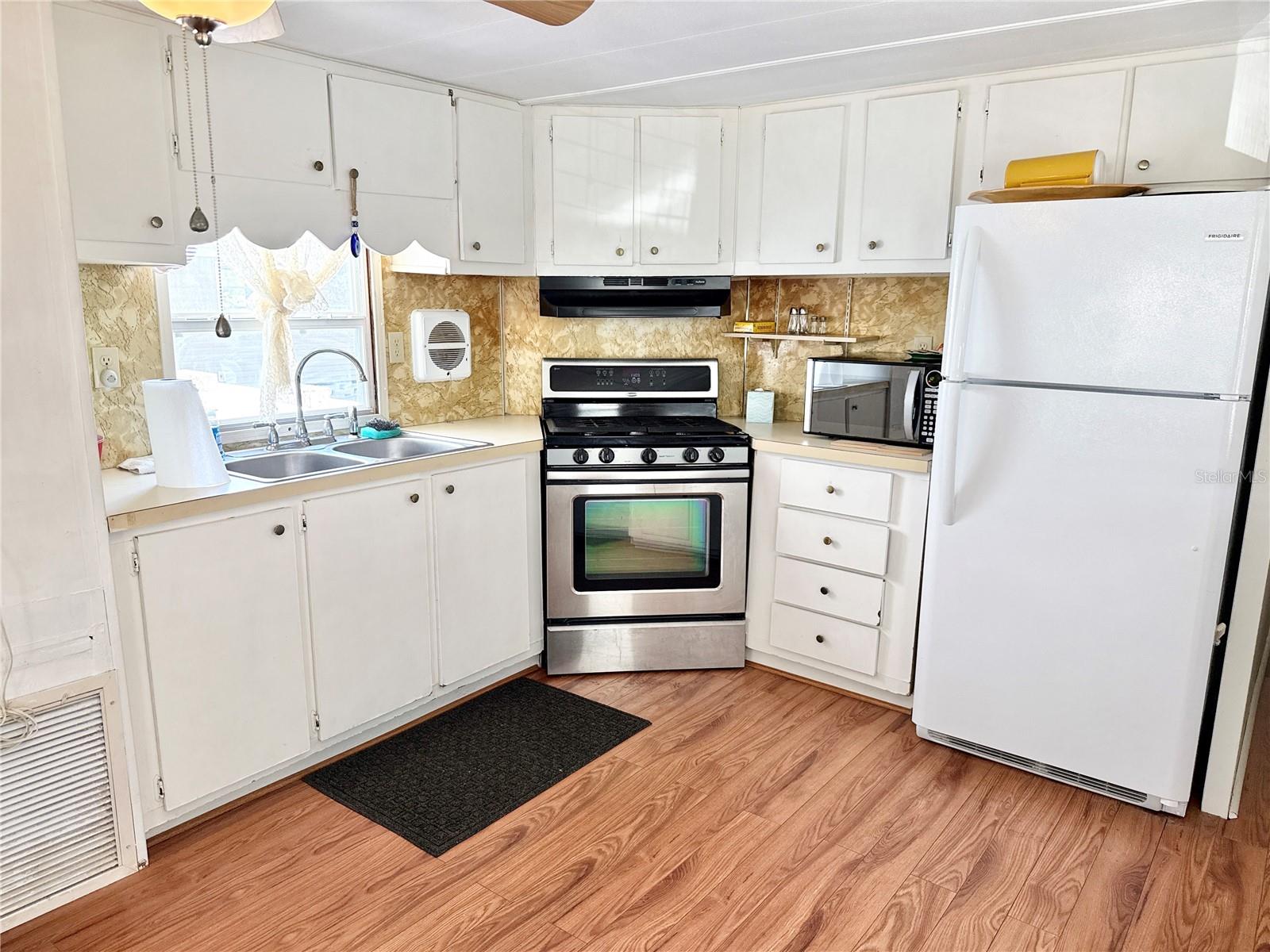 MOBEL AMERICANA MOBILE HOME PARK UNREC - Residential