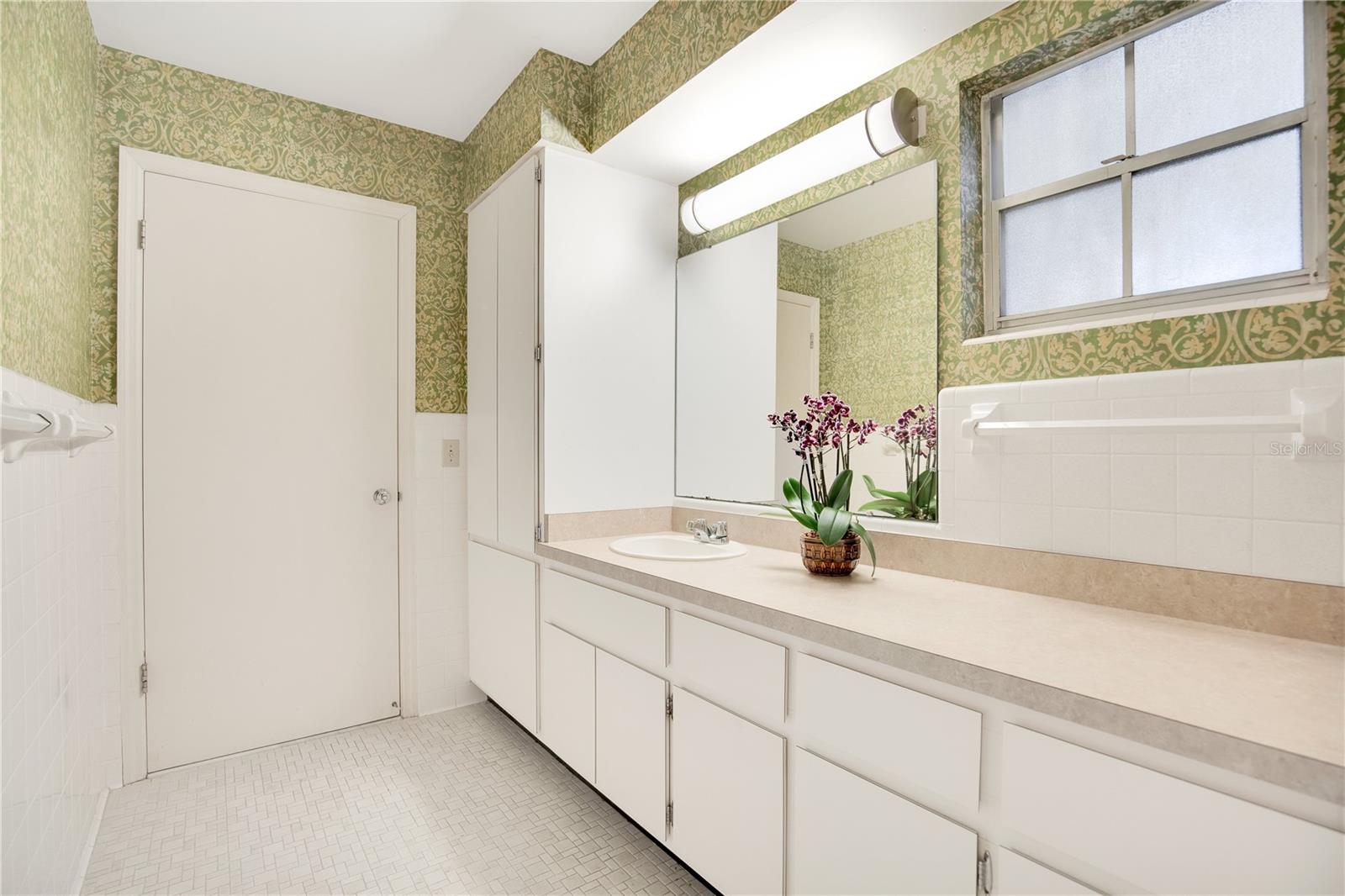 SUMMERPORT BEACH - Residential