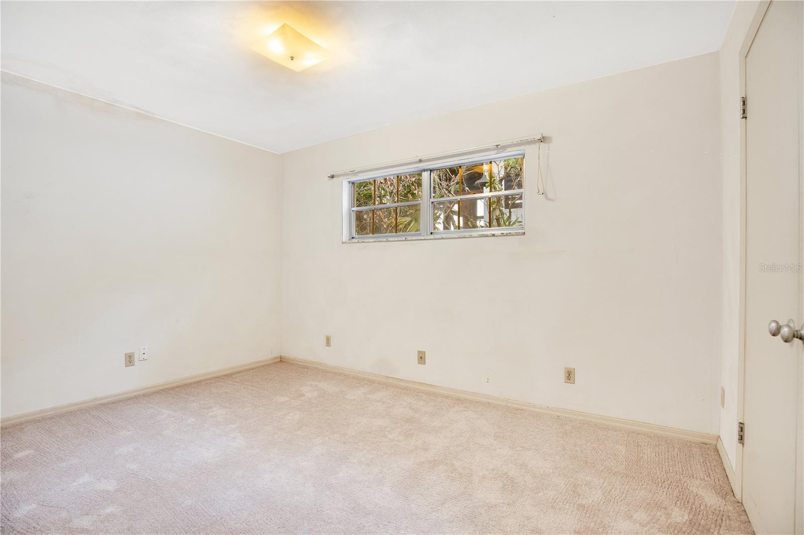 SUMMERPORT BEACH - Residential