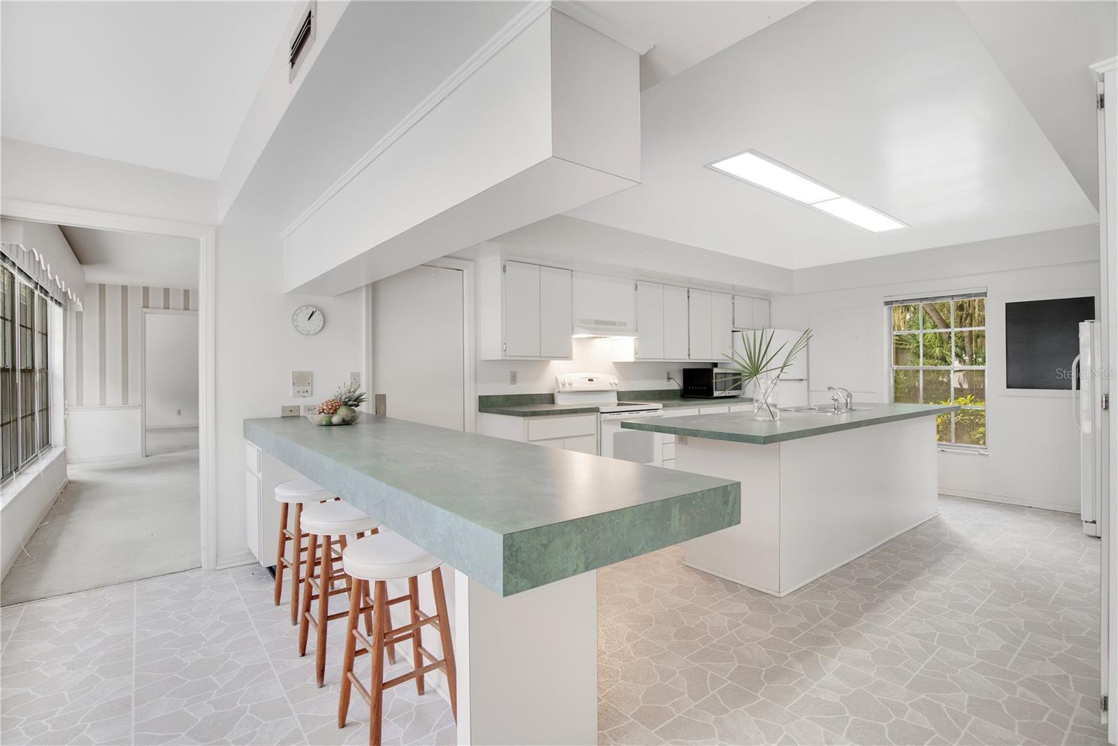 SUMMERPORT BEACH - Residential