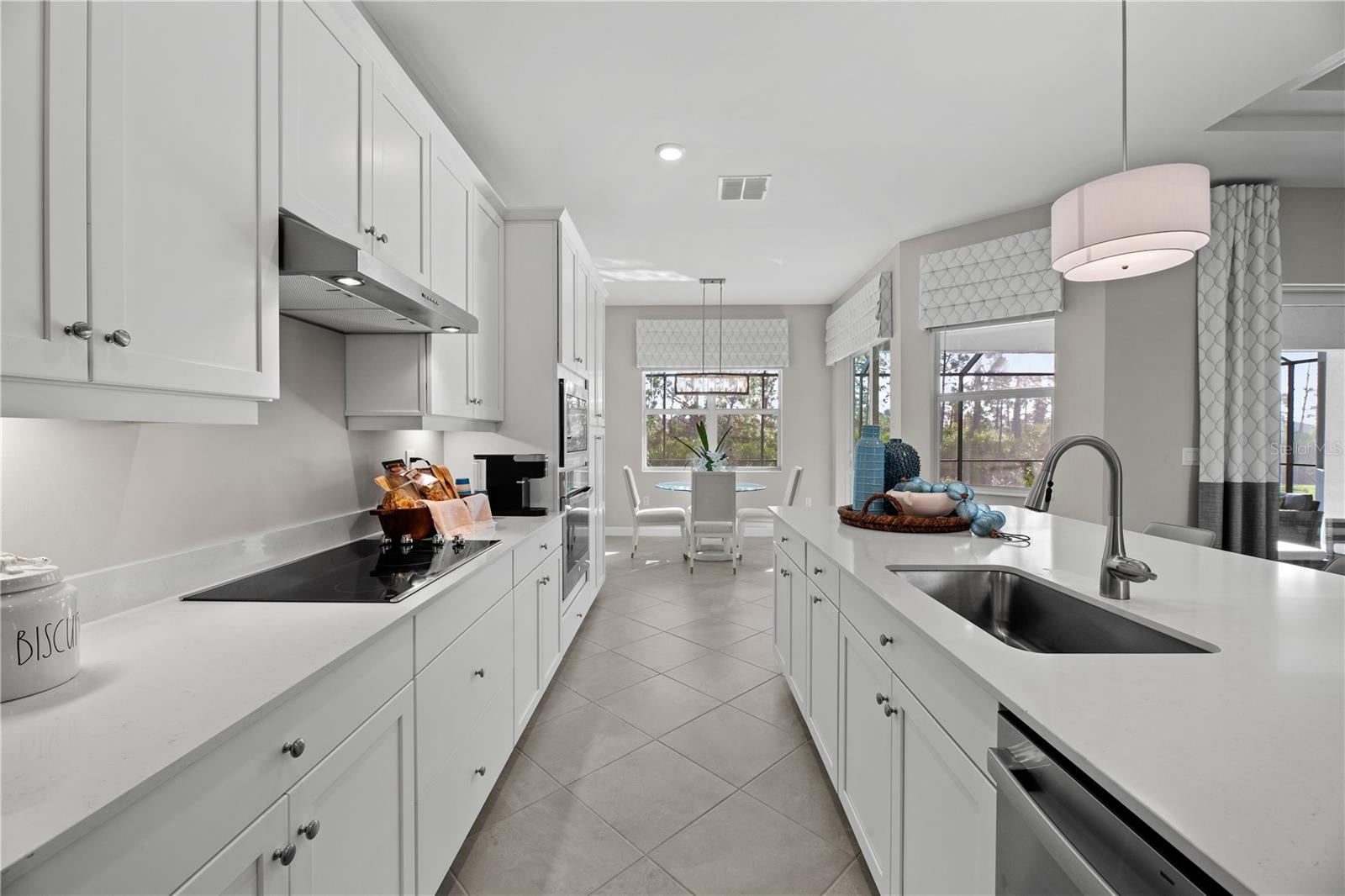 HARBOR EAST - Residential