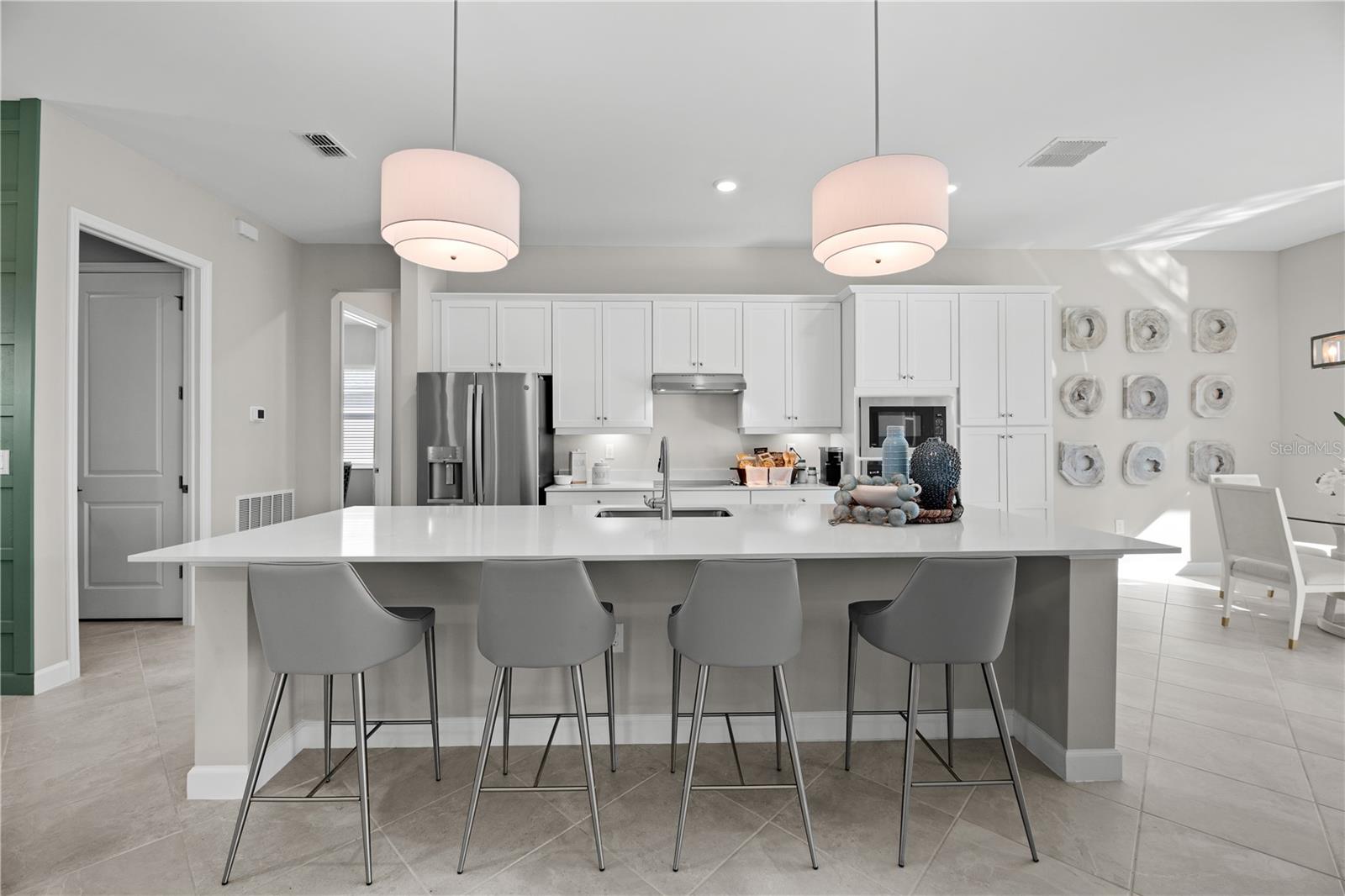 HARBOR EAST - Residential
