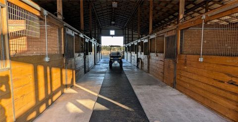 Tiny photo for 18800 SE 47th Place, Morriston, FL 32668 (MLS # OM712721)