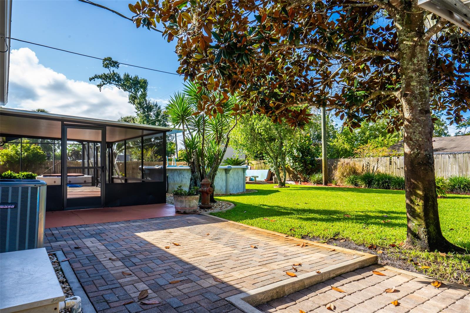 Florida Shores 01 - Residential