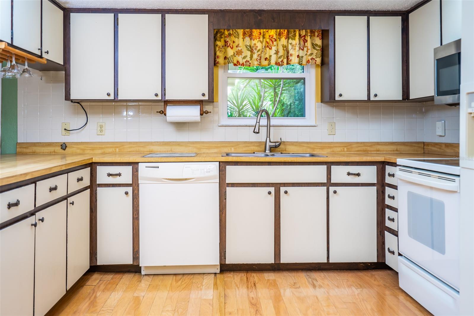 Florida Shores 01 - Residential