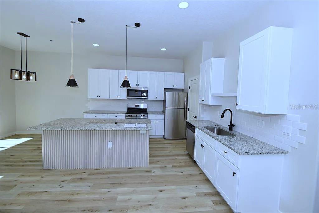 1 FANSHAWE LANE