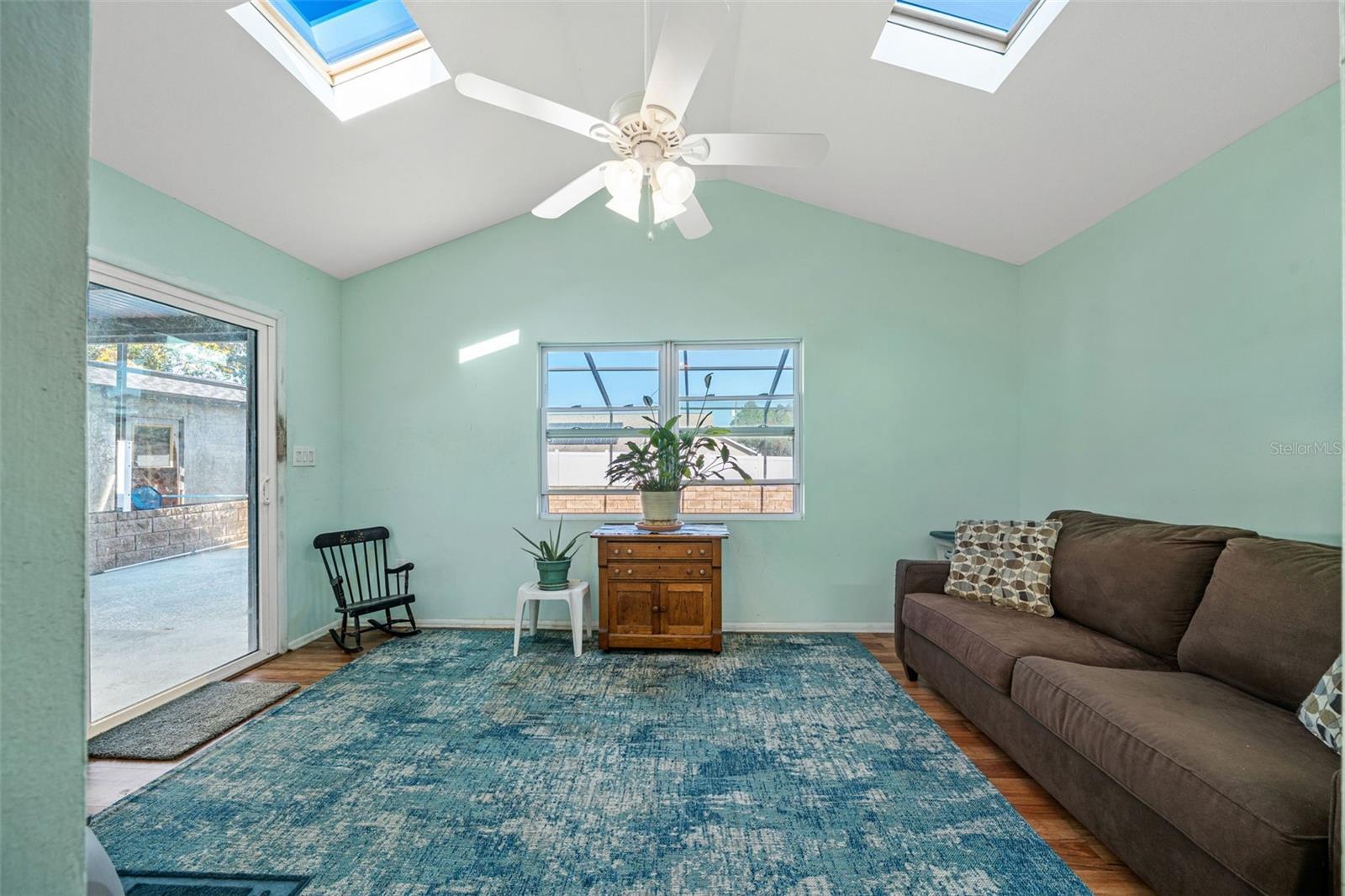 SPRING HILL - Residential