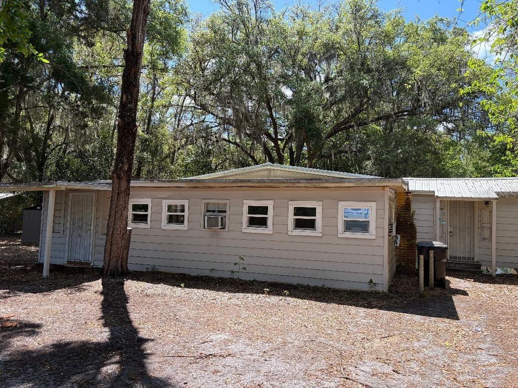 Photo of 1623 SE 3rd Avenue, Gainesville, FL 32641 (MLS # GC539101)