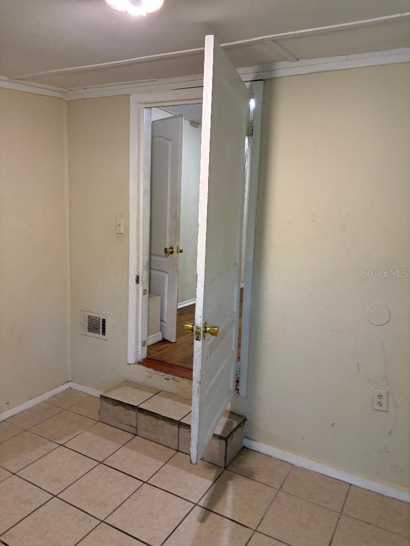 NEW GAINESVILLE REP - Residential