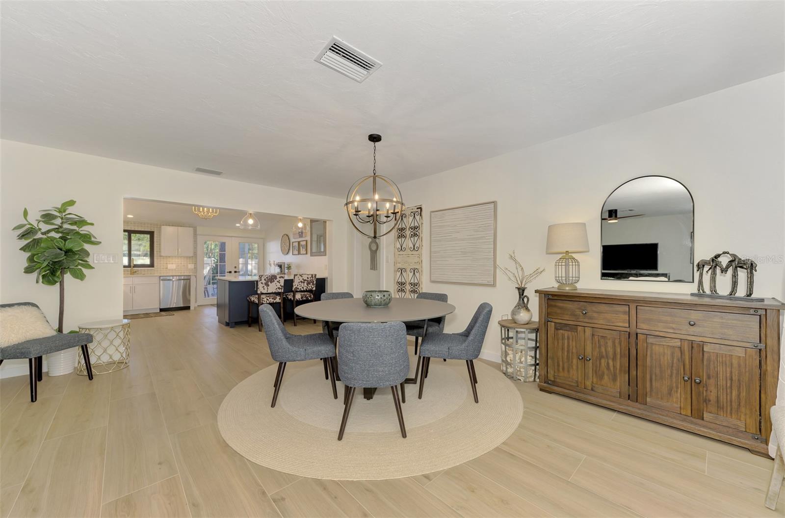 2120 CRAFT LANE