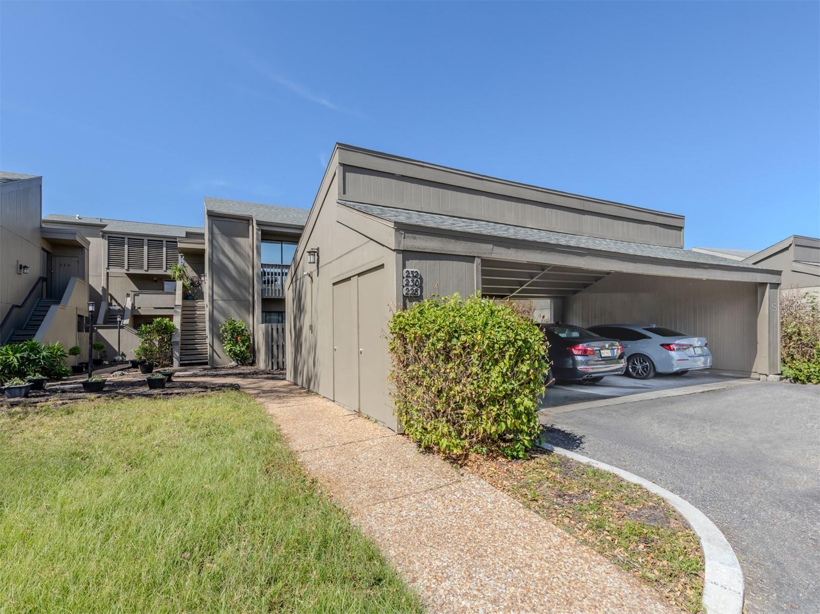 232 WOODLAND DRIVE