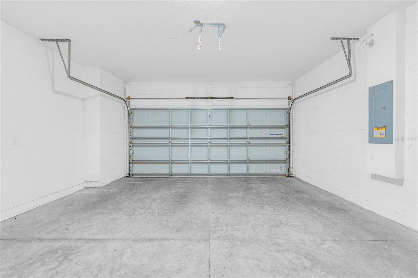 TARPON BAY PH 2 - Residential