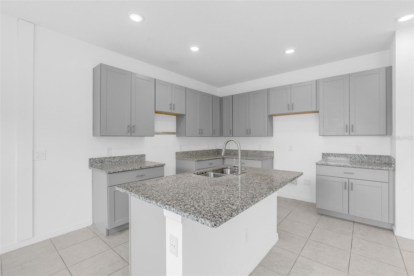 TARPON BAY PH 2 - Residential
