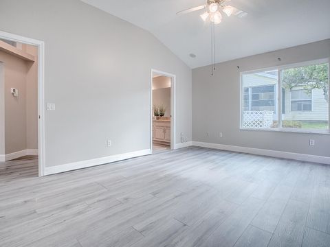 Tiny photo for 702 Perez Place, The Villages, FL 32159 (MLS # G5105886)