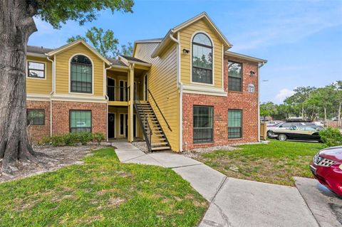Photo of 8642 Mallard Reserve Drive #101, Tampa, FL 33614 (MLS # TB8520514)