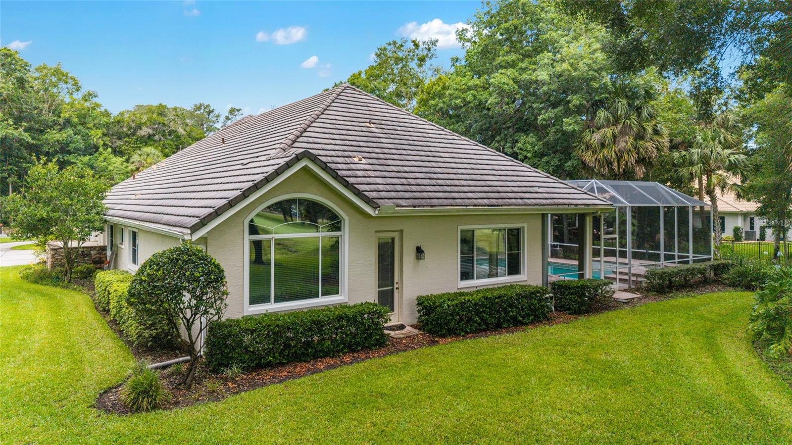 COUNTRY CLUB/OCALA UN 02 - Residential