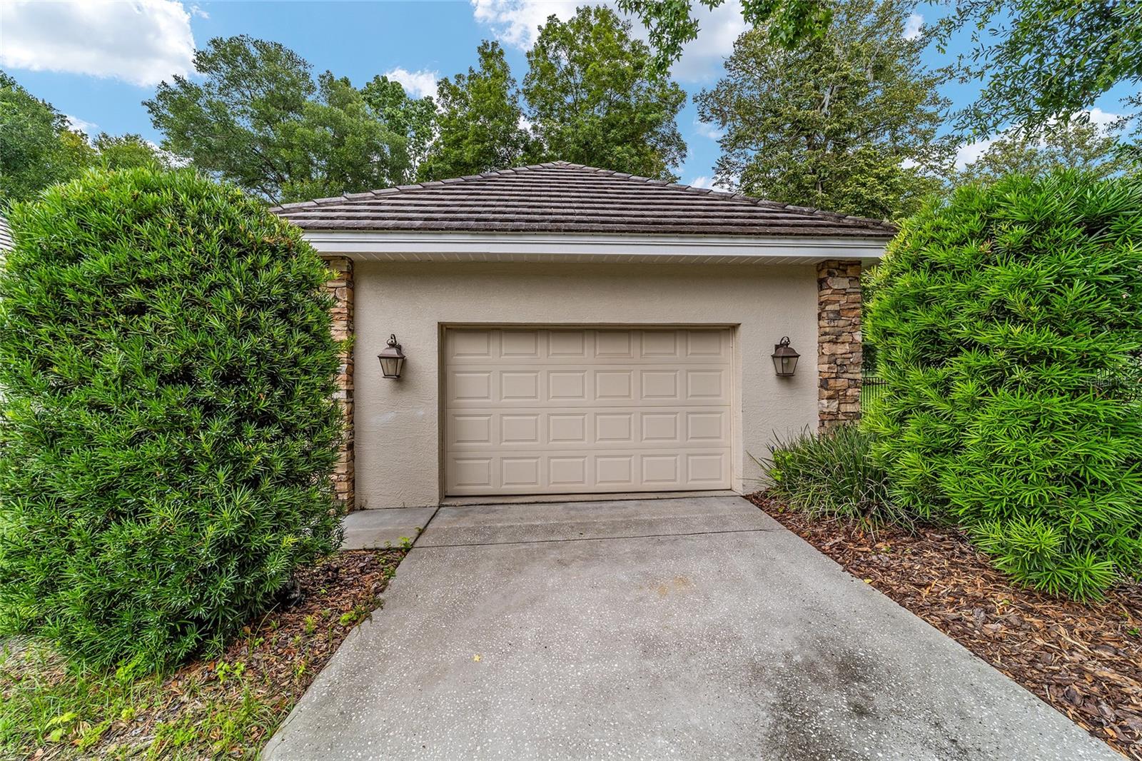 COUNTRY CLUB/OCALA UN 02 - Residential