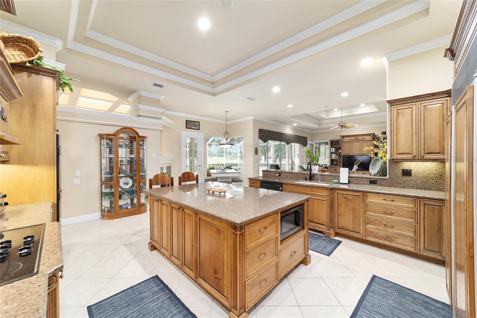 COUNTRY CLUB/OCALA UN 02 - Residential