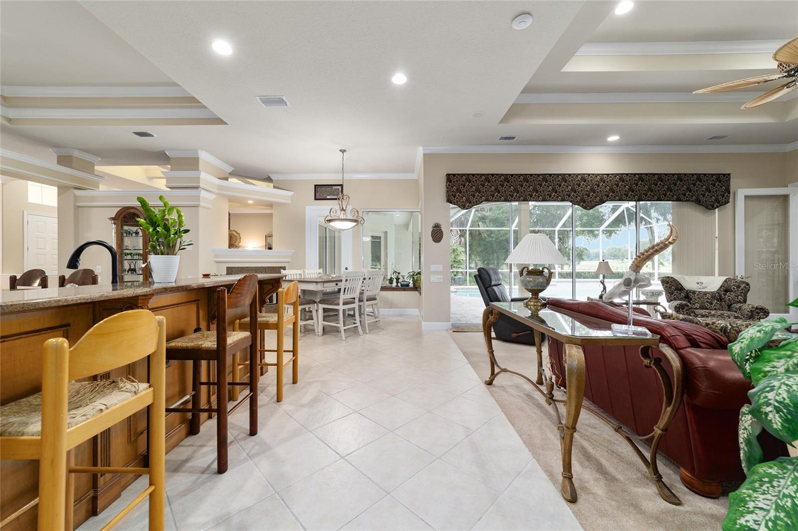COUNTRY CLUB/OCALA UN 02 - Residential
